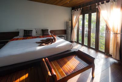 Rooms & Suites